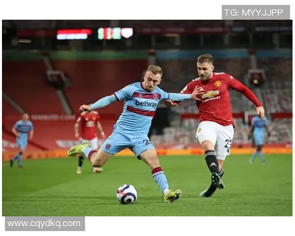 中超焦点战利物浦与曼联战平神扑引发争议与热议